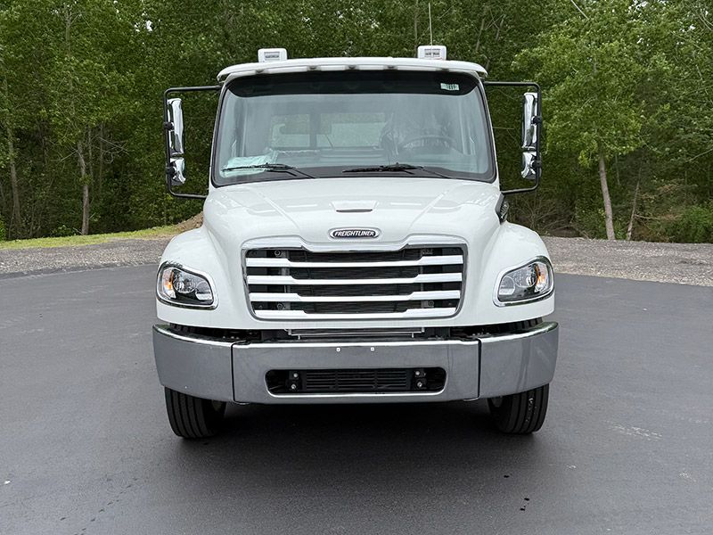 2025 Freightliner M2 (Key# 1889) 2